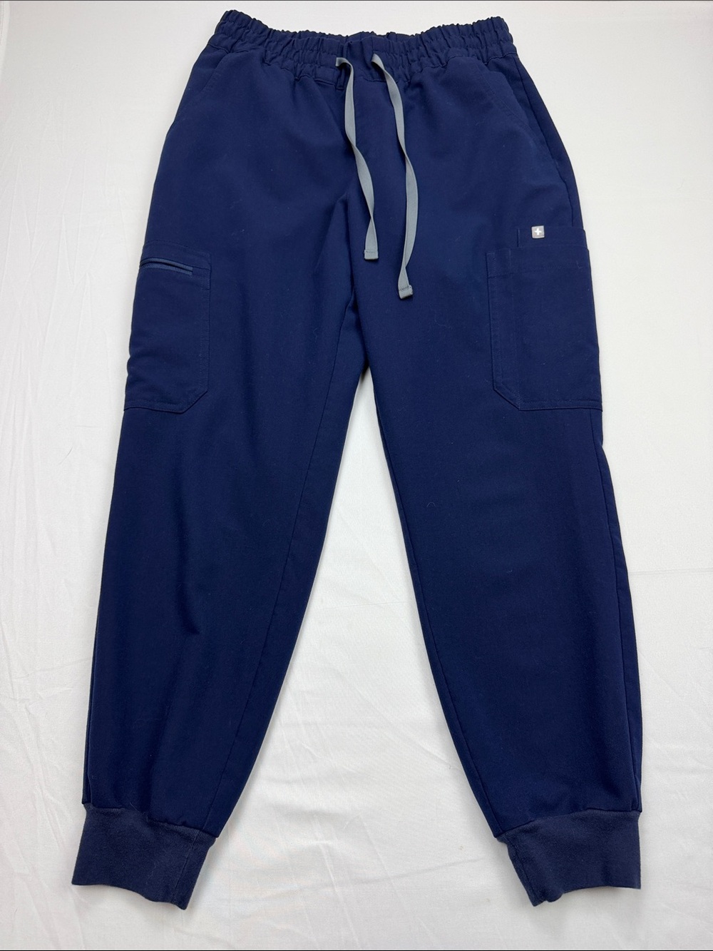 Figs Women's Navy Uman multi-cargo Jogger Scrubs